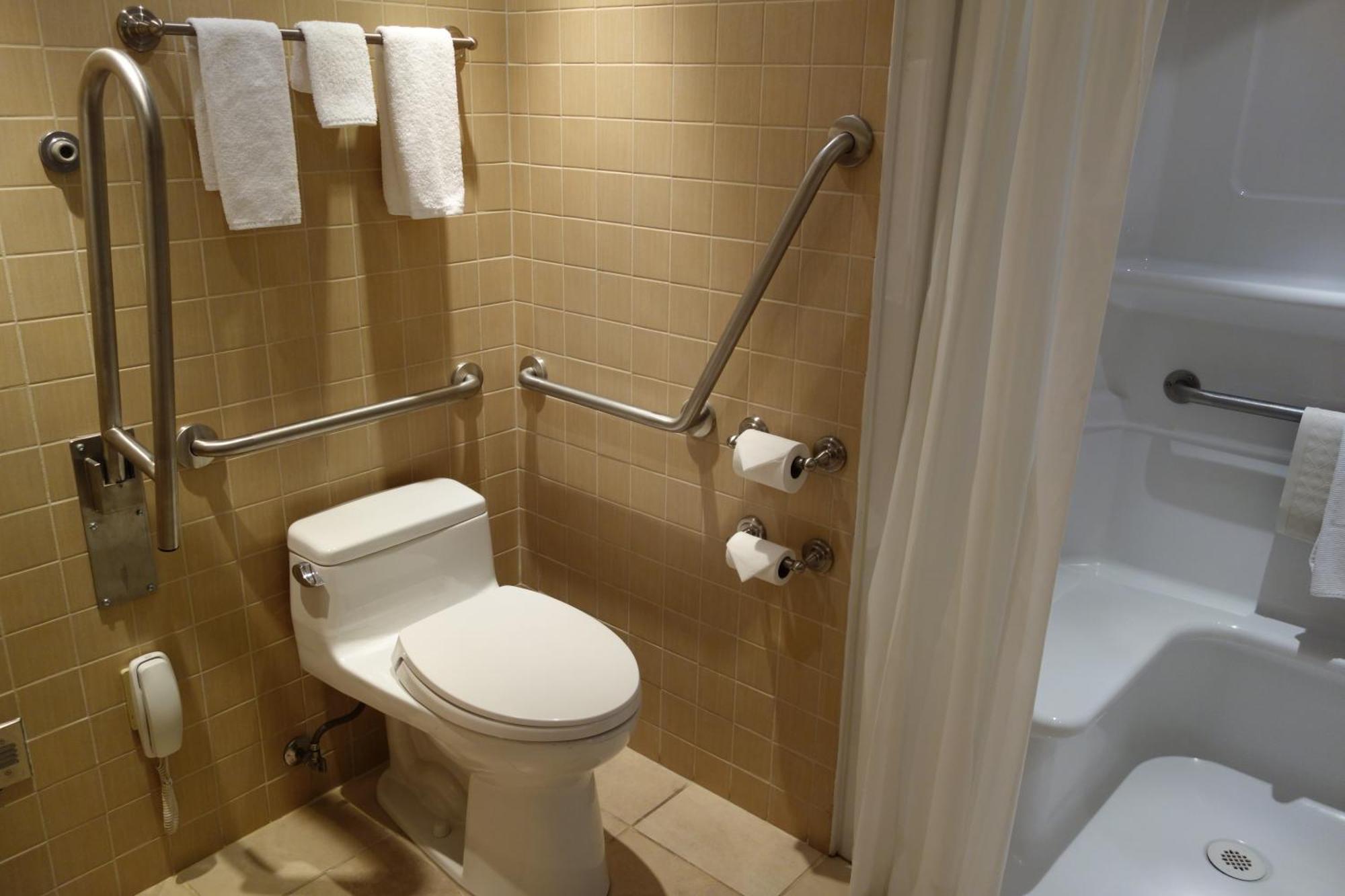 Chateau Louis Hotel&Conference Centre Edmonton Extérieur photo