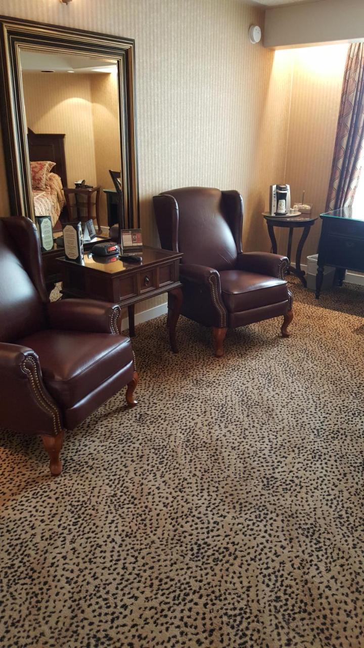 Chateau Louis Hotel&Conference Centre Edmonton Extérieur photo