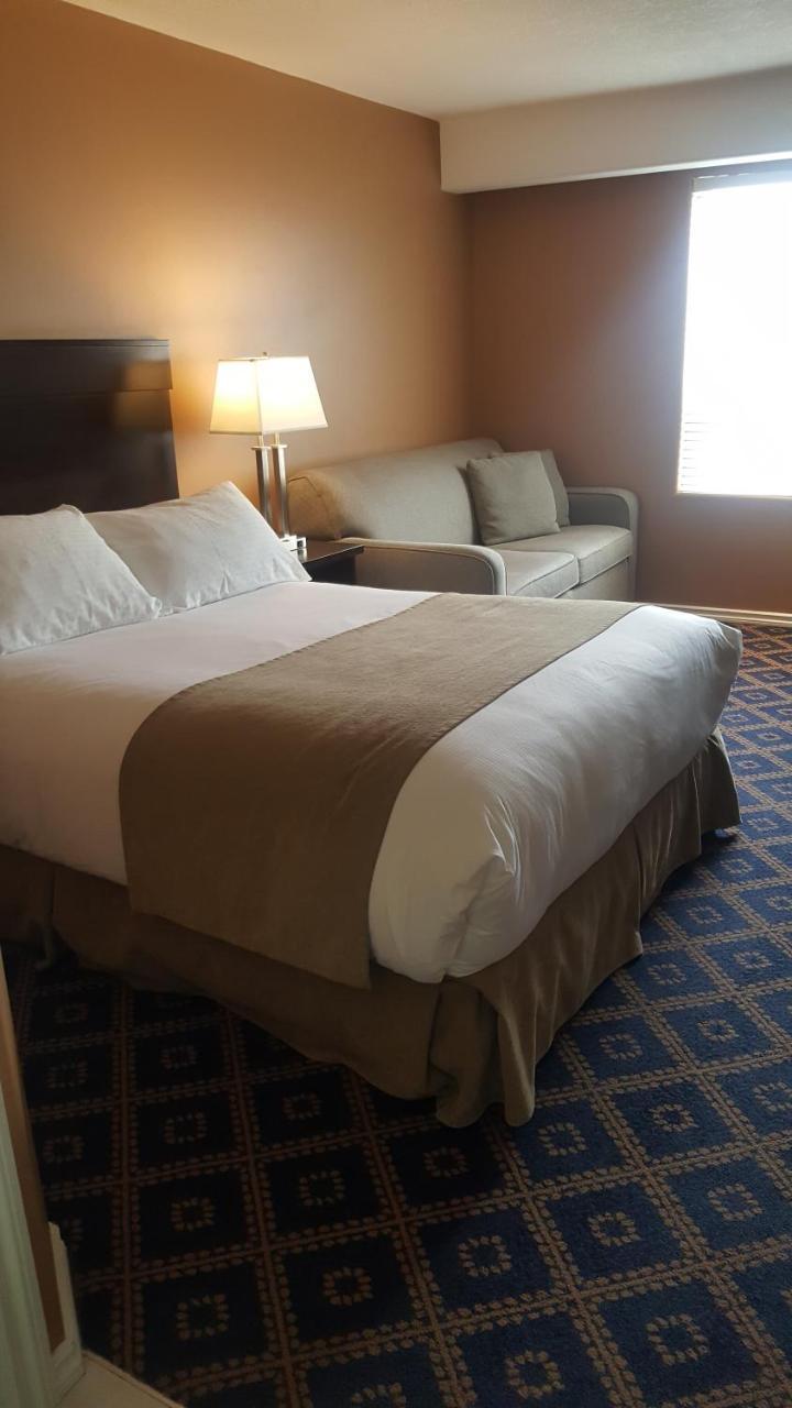 Chateau Louis Hotel&Conference Centre Edmonton Extérieur photo