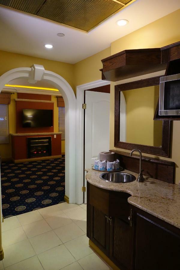 Chateau Louis Hotel&Conference Centre Edmonton Extérieur photo
